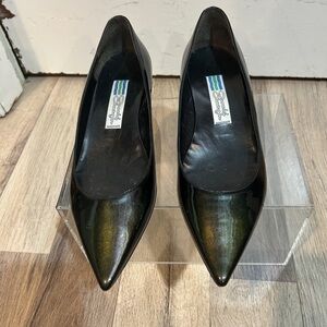 Iridescent 2 tone patented kitten heel shoes size 5 1/2